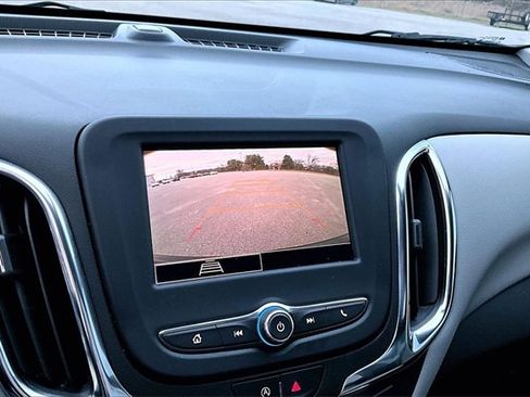 Used 2024 Chevrolet Equinox LS w/ LS Convenience Package image 14