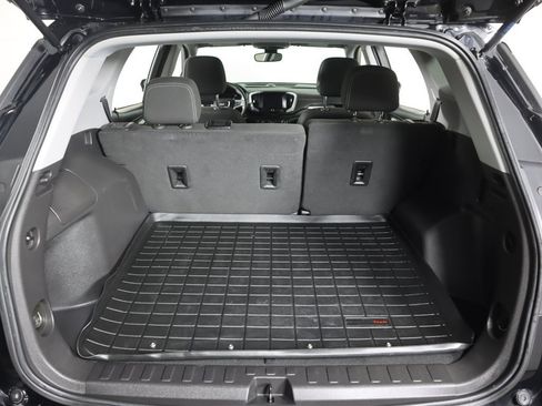 Used 2022 GMC Terrain SLE w/ Driver Convenience Package image 18