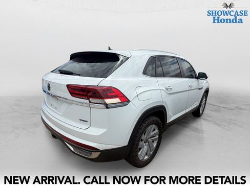 Used 2023 Volkswagen Atlas Cross Sport SE w/ Panoramic Sunroof Package AWD/4WD image 5