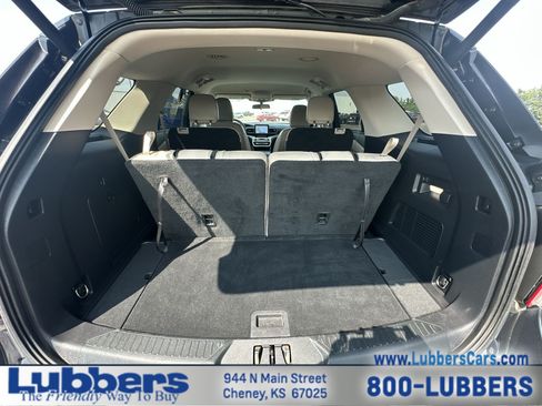 Used 2022 Ford Explorer XLT w/ Equipment Group 202A AWD/4WD image 22