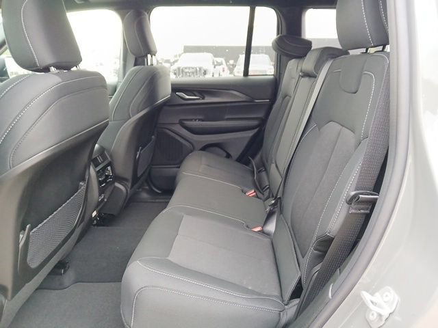 New 2027 Jeep Grand Cherokee Laredo X AWD/4WD image 23