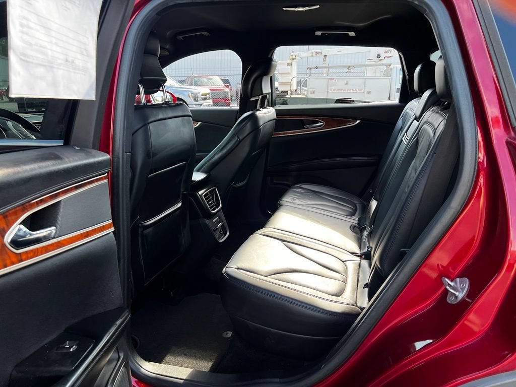Used 2017 Lincoln MKX Select w/ Select Plus Package FWD image 20