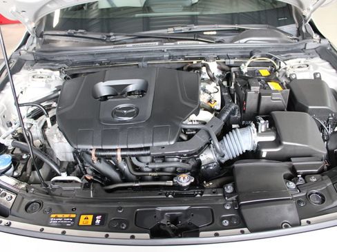 Used 2023 MAZDA MAZDA3 s FWD image 9