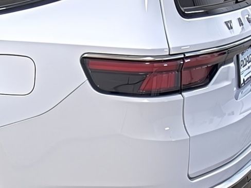 Used 2024 Jeep Wagoneer 4WD image 10