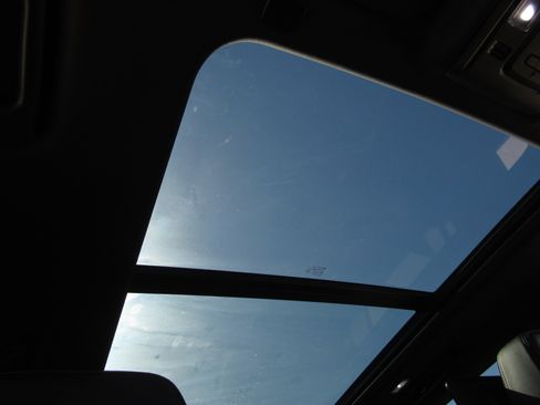 Used 2024 Chevrolet Suburban RST w/ Sport Performance Package image 8