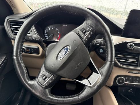 Used 2020 Ford Escape SEL FWD image 11