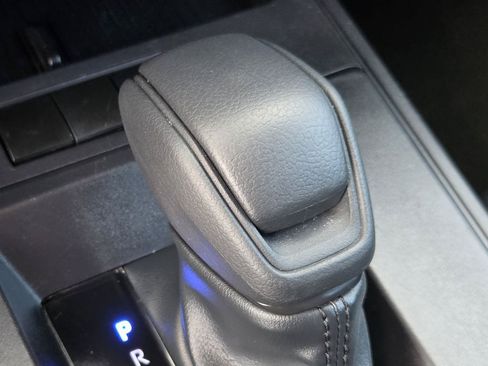 Used 2026 Toyota Corolla Cross LE FWD image 21