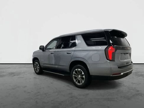 Used 2025 Chevrolet Tahoe LS RWD image 9