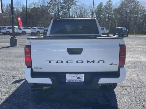 Used 2025 Toyota Tacoma SR5 image 3