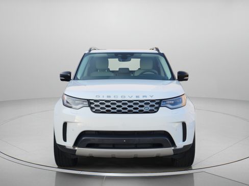 Used 2025 Land Rover Discovery S AWD/4WD image 6