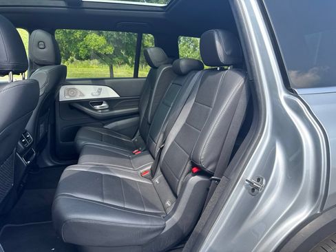Used 2024 Mercedes-Benz GLS 450 4MATIC image 15