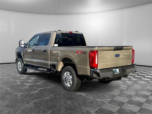New 2026 Ford F250 XLT w/ FX4 Off-Road Package image 3