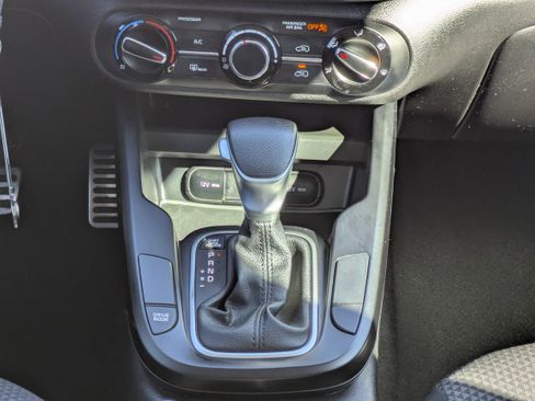 Certified 2023 Kia Soul LX image 24