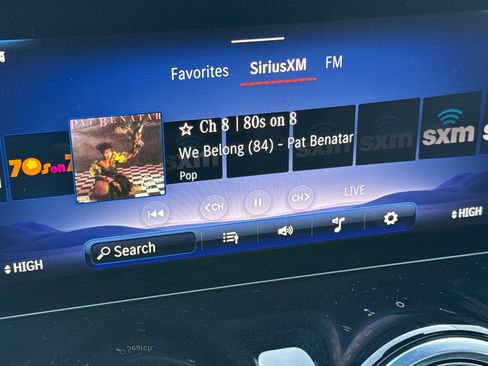 Used 2025 Mercedes-Benz EQB 300 EQB 300 image 18