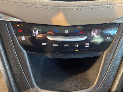 Used 2017 Cadillac XT5 Platinum w/ Driver Assist Package image 34