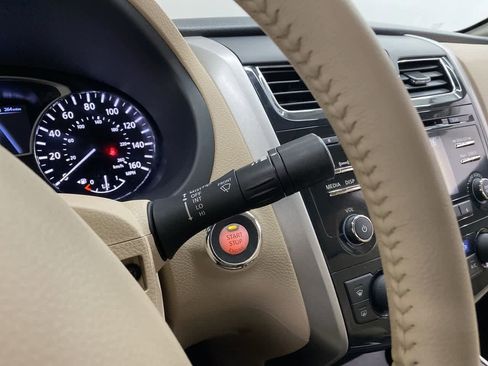 Used 2015 Nissan Altima 2.5 SV w/ Convenience Package image 24