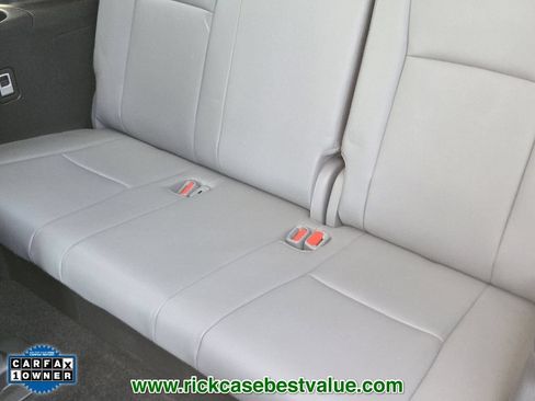 Used 2023 Toyota Highlander XLE FWD image 12