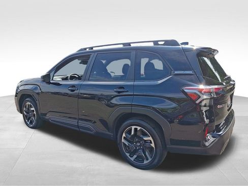 Certified 2025 Subaru Forester Limited image 4