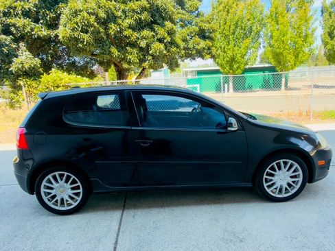 Used 2006 Volkswagen GTI 2.0T 2-Door FWD image 6