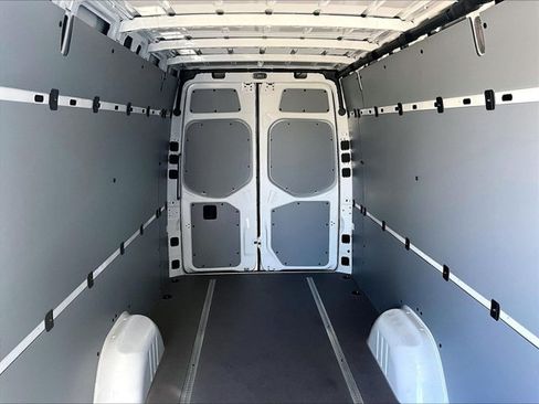Used 2026 Mercedes-Benz Sprinter 2500 image 11