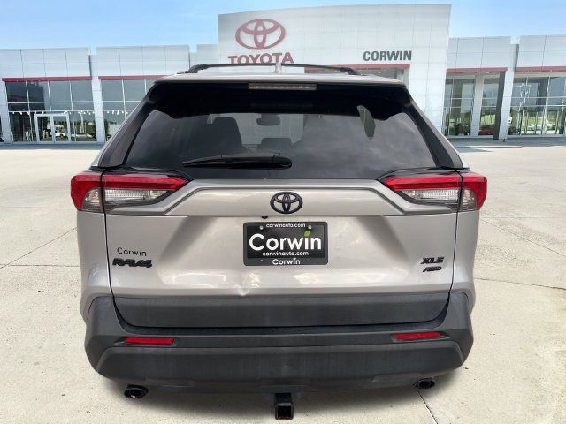 Used 2021 Toyota RAV4 XLE w/ Convenience Package AWD/4WD image 5