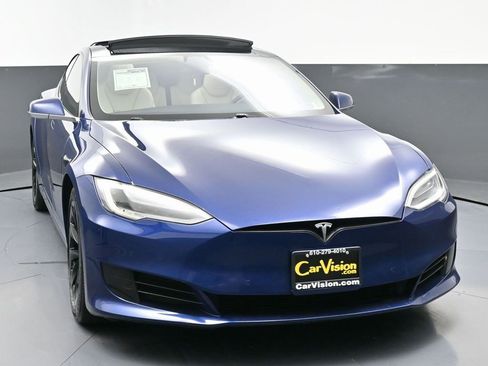 Used 2018 Tesla Model S 75D image 3