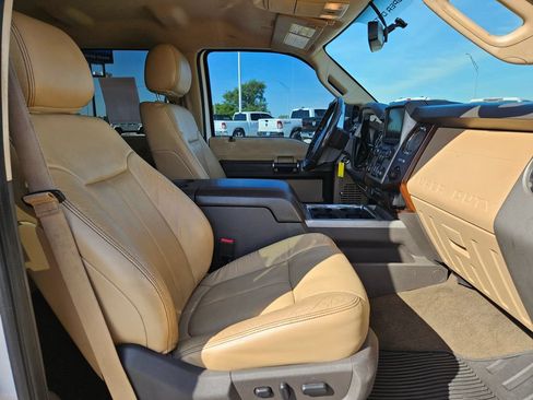 Used 2013 Ford F250 Lariat w/ Lariat Interior Pkg AWD/4WD image 35