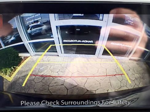 Used 2018 MAZDA CX-9 Touring FWD image 16