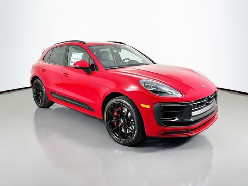 New 2026 Porsche Macan GTS image 7