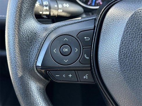 Used 2021 Toyota RAV4 XLE image 24