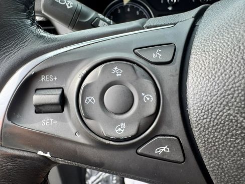 Used 2019 Buick Enclave Premium w/ Experience Buick Package FWD image 24
