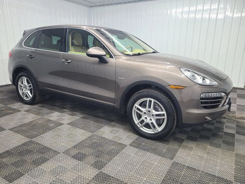 Used 2013 Porsche Cayenne Diesel AWD/4WD image 1