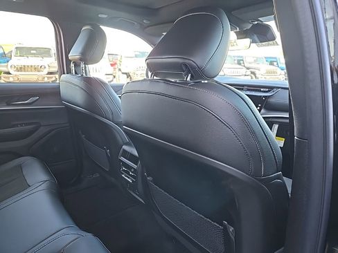 New 2026 Jeep Grand Cherokee Altitude AWD/4WD image 84