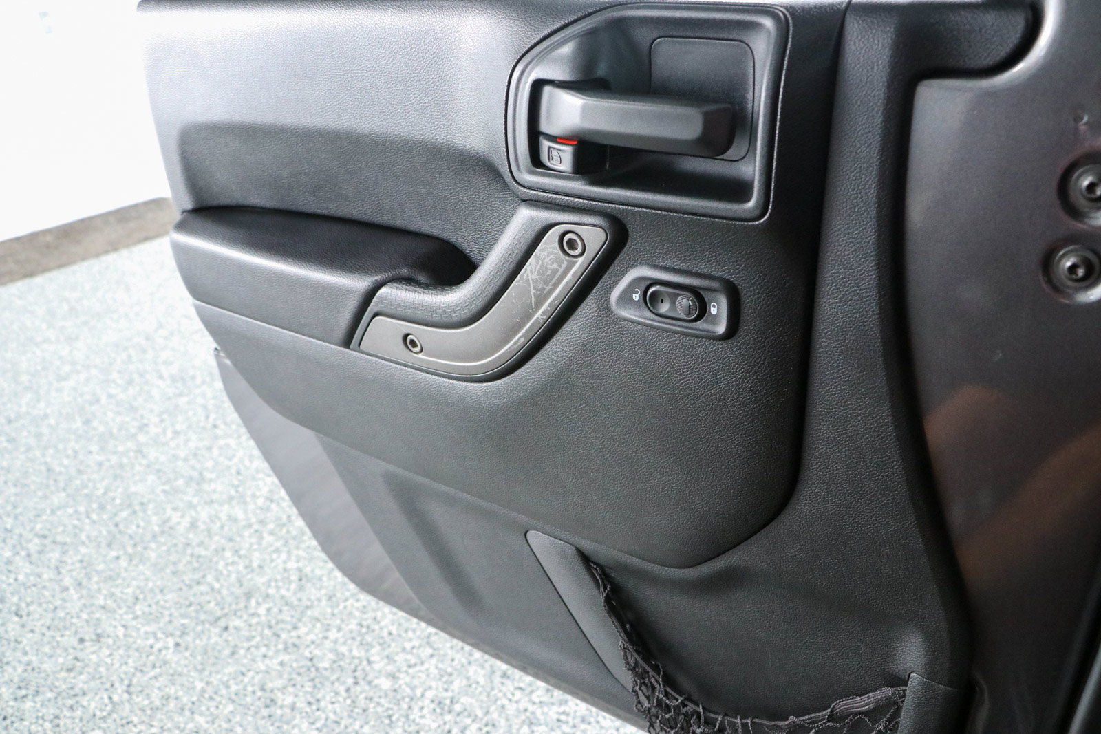 Used 2018 Jeep Wrangler Sport AWD/4WD image 21