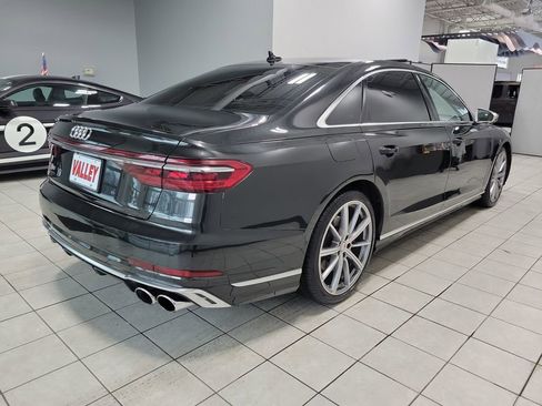 Used 2022 Audi S8 image 7