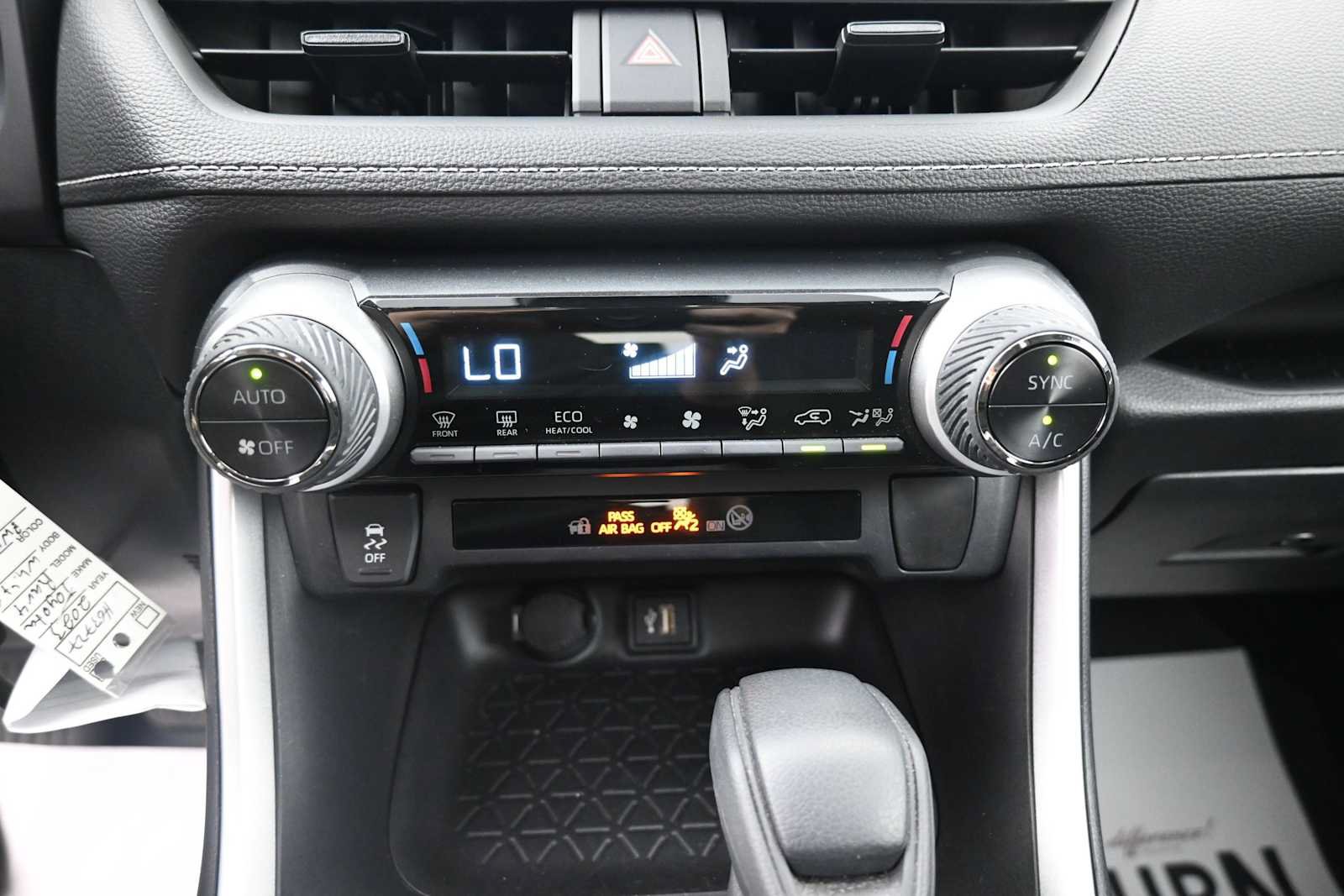 Used 2023 Toyota RAV4 LE AWD/4WD image 9