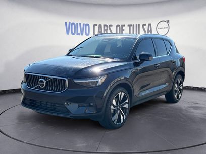 New 2025 Volvo XC40 B5 Plus w/ Protection Package Premier