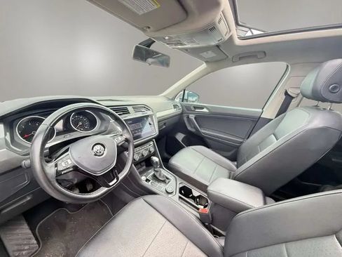 Used 2019 Volkswagen Tiguan SE AWD/4WD image 9