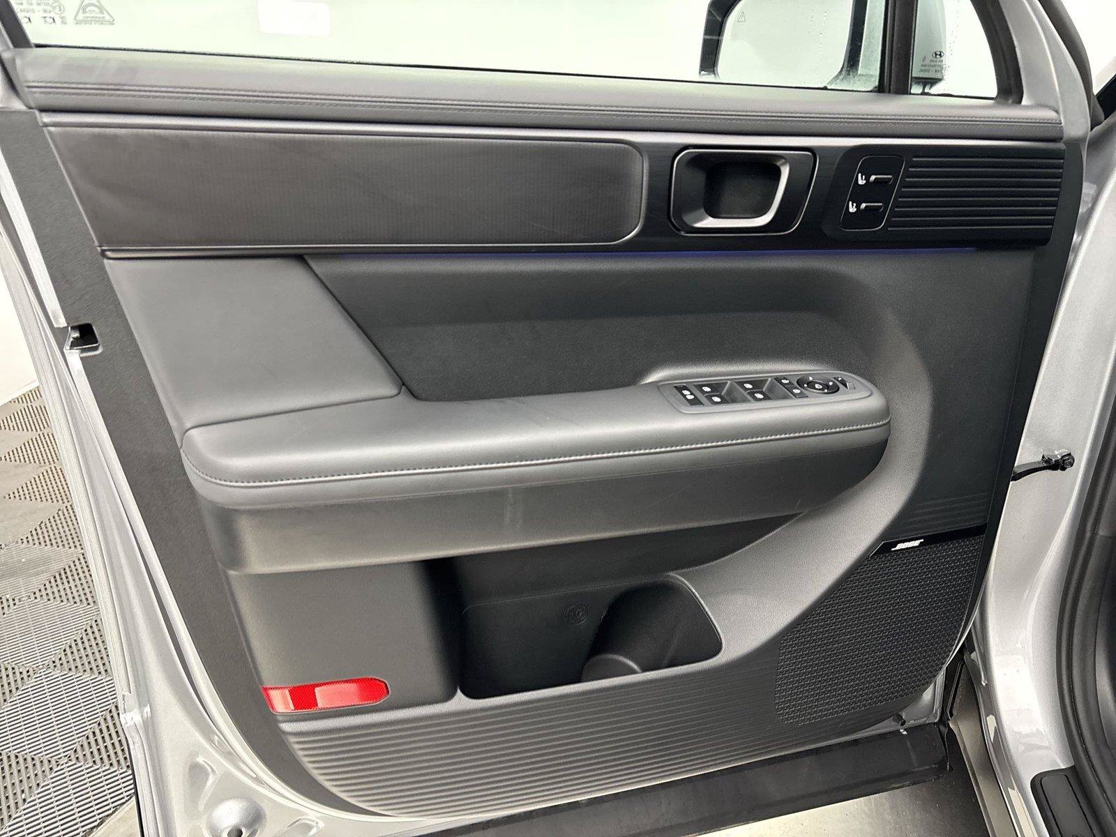 Used 2025 Hyundai Santa Fe Calligraphy AWD/4WD image 25