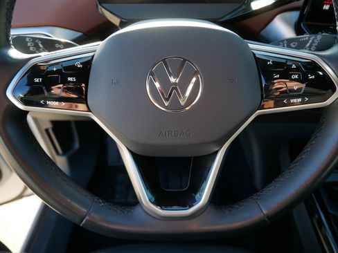 Used 2021 Volkswagen ID.4 Pro S image 25