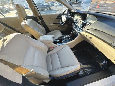 Used 2014 Honda Accord Touring image 33