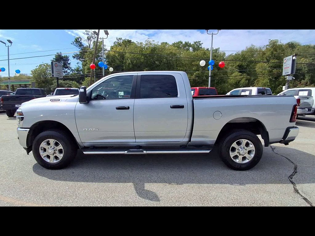 Used 2026 RAM 2500 Big Horn AWD/4WD image 5