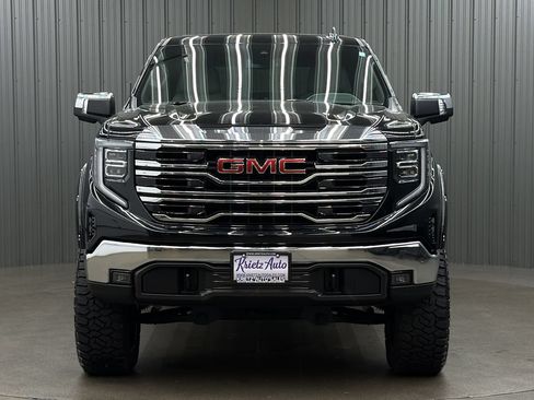 Used 2024 GMC Sierra 1500 SLT w/ SLT Premium Package AWD/4WD image 8