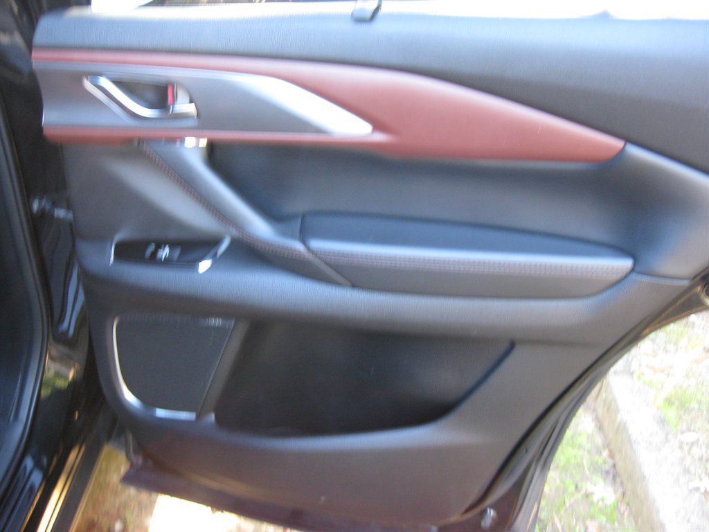 Used 2018 MAZDA CX-9 Signature AWD/4WD image 33