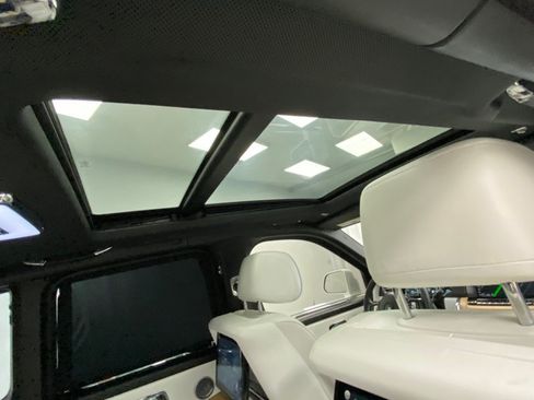 Used 2019 Rolls-Royce Cullinan AWD/4WD image 34