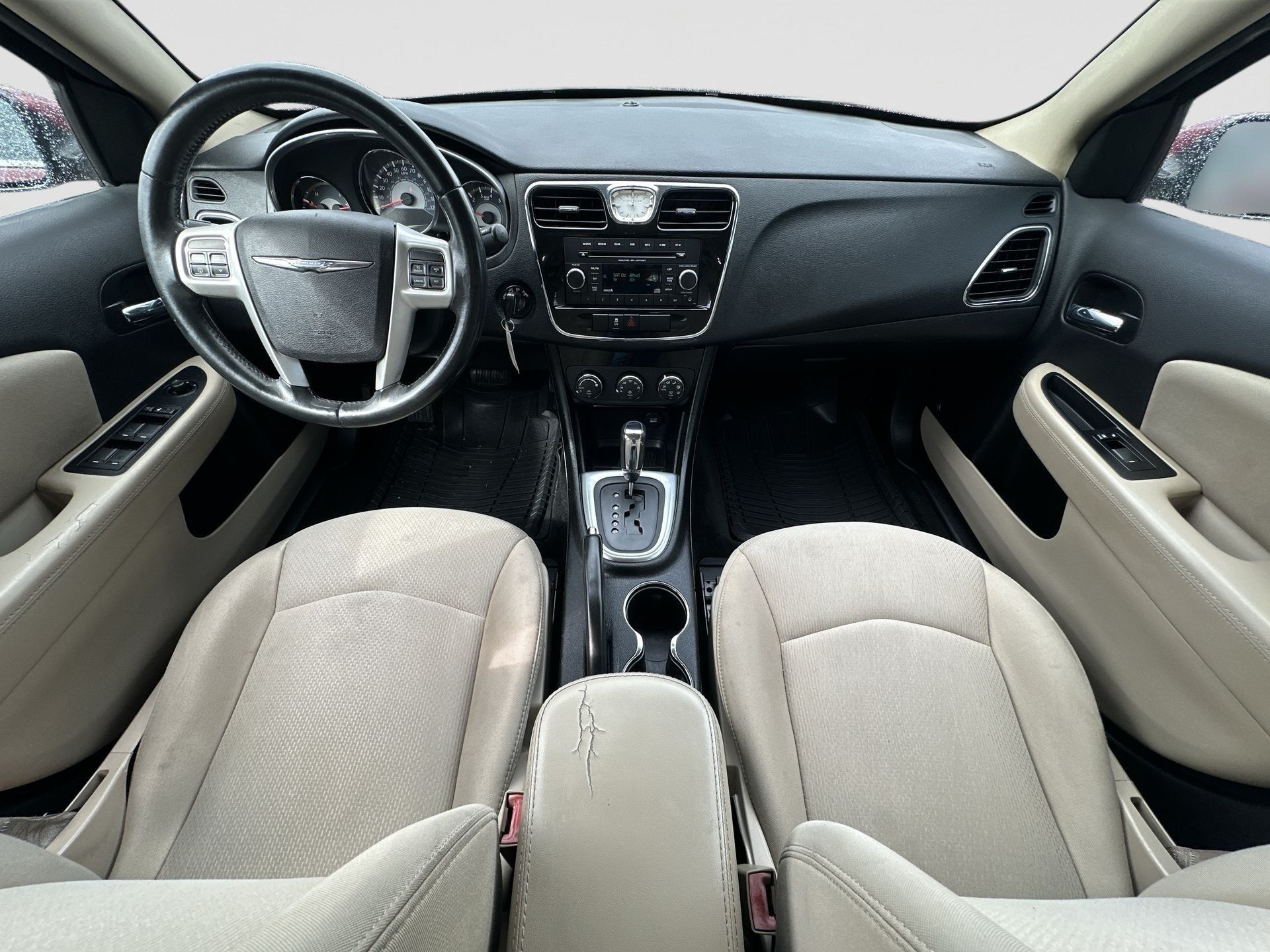 Used 2013 Chrysler 200 Touring FWD image 18
