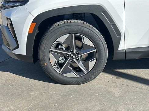 New 2026 Hyundai Tucson SEL image 3