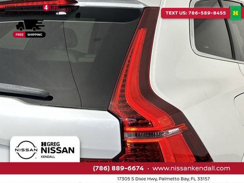 Used 2018 Volvo XC60 T5 Momentum w/ Convenience Package image 30