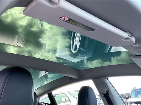 Used 2023 Tesla Model 3 Standard Range RWD image 30