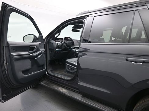 New 2026 Ford Expedition Platinum AWD/4WD image 8